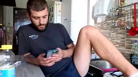 Snapshot of elchapoguzman95 chatting on 09/22/25, 10:06 elchapoguzman95 online show from 09/22/25, 10:06