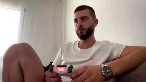 Snapshot of elchapoguzman95 chatting on 11/01/25, 10:50 elchapoguzman95 online show from 11/01/25, 10:50