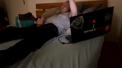 Snapshot of elcretinmo chatting on 02/07/26, 08:07 elcretinmo online show from 02/07/26, 08:07