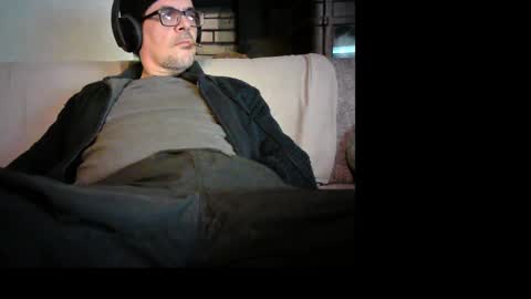 Snapshot of eldonan chatting on 01/26/25, 06:06 Nando online show from 01/26/25, 06:06