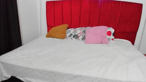 Snapshot of electra__moon chatting on 10/17/25, 02:15 electra__moon online show from 10/17/25, 02:15