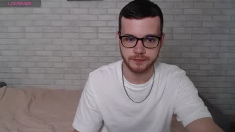 Snapshot of electric_smile chatting on 08/07/26, 07:32 Alex online show from 08/07/26, 07:32