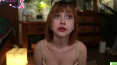 Snapshot of electric_woman chatting on 09/26/25, 02:54 Aleksa online show from 09/26/25, 02:54