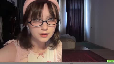 Snapshot of electric_woman chatting on 06/07/26, 01:26 Aleksa online show from 06/07/26, 01:26
