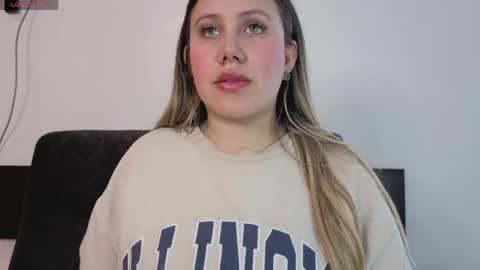 Snapshot of eleecttraa_12 chatting on 05/05/26, 07:11 Electra online show from 05/05/26, 07:11