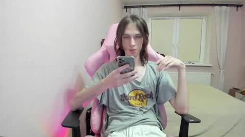 eleganc3 online show from 10/26/25, 09:10