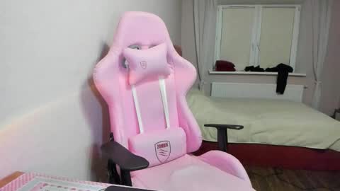 eleganc3 online show from 11/02/25, 06:43