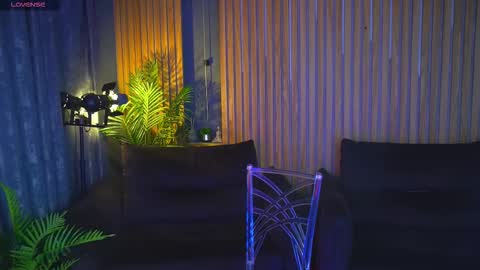 elegant_mysterious online show from 03/09/26, 10:47