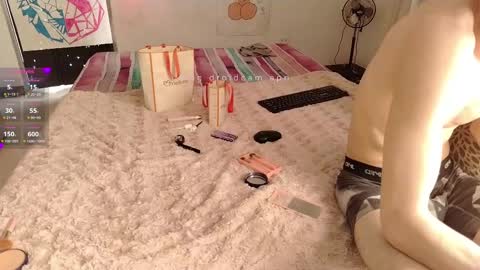 Snapshot of elektra_and_konan_01 chatting on 09/16/25, 12:06 Elektra and Konan online show from 09/16/25, 12:06