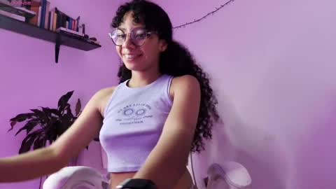 Snapshot of elektra_williams chatting on 02/25/25, 03:31 elektra_williams online show from 02/25/25, 03:31