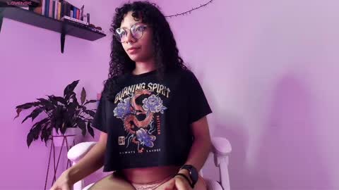 Snapshot of elektra_williams chatting on 02/26/25, 01:21 elektra_williams online show from 02/26/25, 01:21