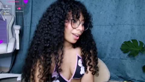 Snapshot of elektra_williams chatting on 10/08/25, 11:35 elektra_williams online show from 10/08/25, 11:35