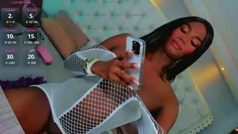 Snapshot of elektraa_foxx_ chatting on 05/26/26, 10:55 Elecktra online show from 05/26/26, 10:55