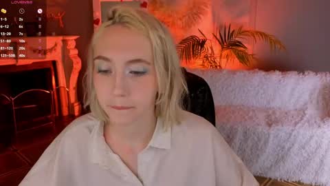 Snapshot of elen__moore chatting on 04/30/26, 05:25 Elen online show from 04/30/26, 05:25