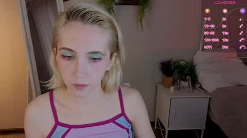 Snapshot of elen__moore chatting on 05/21/26, 06:09 Elen online show from 05/21/26, 06:09
