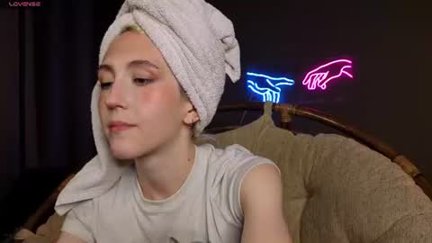 Elen  online show from 07/08/26, 07:35