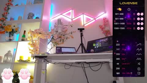 Snapshot of elena_marilyn chatting on 01/10/25, 11:08 Elena online show from 01/10/25, 11:08