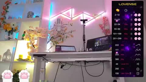 Snapshot of elena_marilyn chatting on 02/11/25, 09:14 Elena online show from 02/11/25, 09:14
