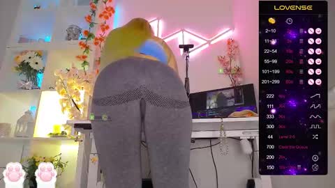 Snapshot of elena_marilyn chatting on 09/10/25, 07:14 Elena online show from 09/10/25, 07:14