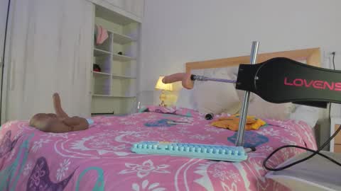 Elena online show from 12/16/25, 08:25