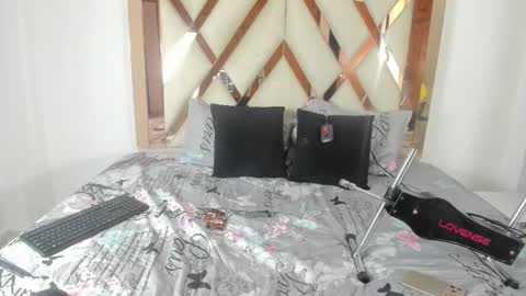 Elena online show from 02/12/26, 06:58