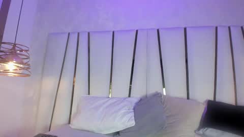 Snapshot of elena_mature chatting on 05/15/26, 07:21 Elena online show from 05/15/26, 07:21
