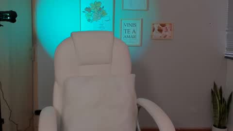 Elena online show from 01/05/25, 09:57