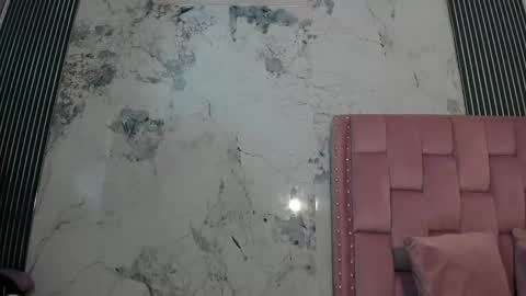 elena_wolff online show from 11/25/25, 12:05