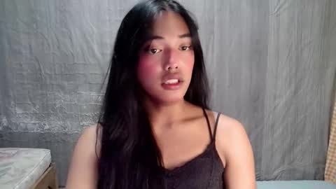 Snapshot of elenacum chatting on 10/15/25, 01:55 elenacum online show from 10/15/25, 01:55
