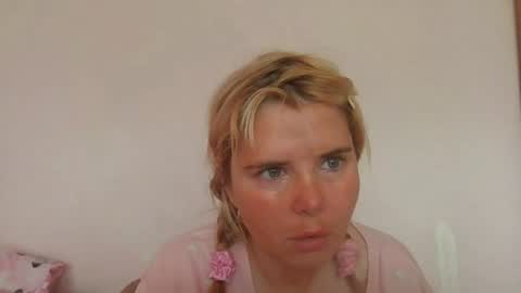Snapshot of elenaflirt chatting on 06/16/26, 08:17 Elena online show from 06/16/26, 08:17