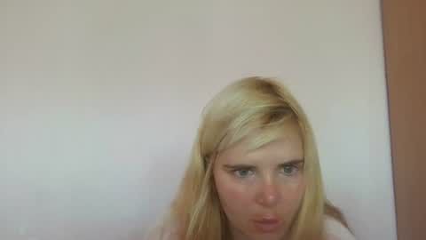Snapshot of elenaflirt chatting on 06/27/26, 12:22 Elena online show from 06/27/26, 12:22