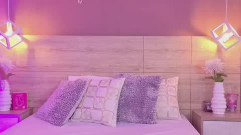 Elena online show from 05/31/26, 02:46