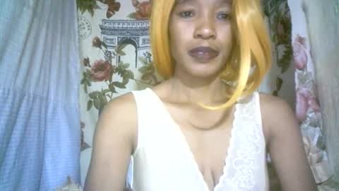 elenah013 online show from 10/31/25, 04:35