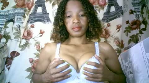 elenah013 online show from 01/06/26, 10:19