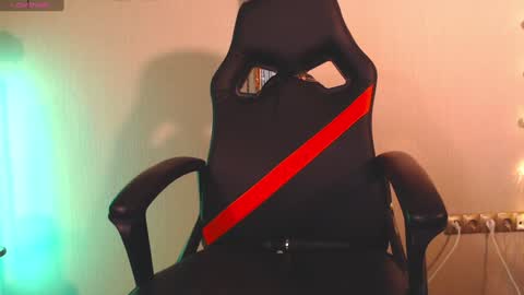 Heleonora online show from 12/15/24, 01:54