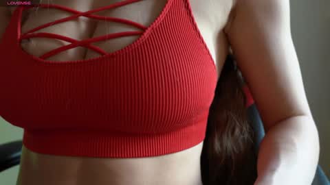 Heleonora online show from 12/30/24, 07:48