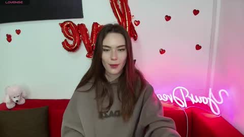 elenaoconar online show from 03/11/25, 09:45