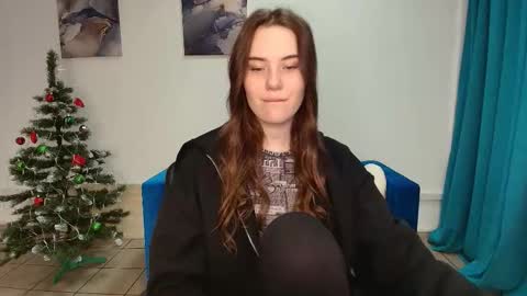 elenaoconar online show from 12/03/25, 10:02