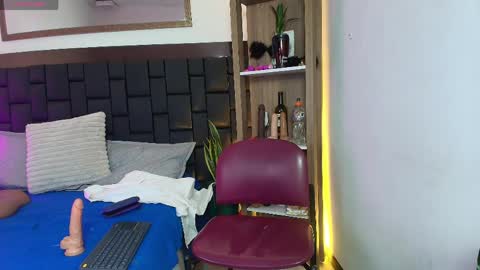 elenna_boobs_ online show from 03/31/26, 03:12