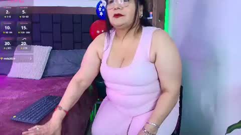 elenna_boobs_ online show from 07/15/26, 08:47