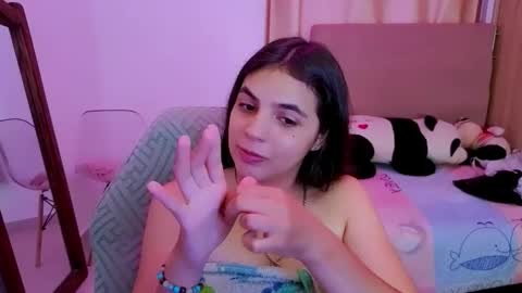 Snapshot of elenna_hotx chatting on 04/23/26, 08:22 agnes online show from 04/23/26, 08:22