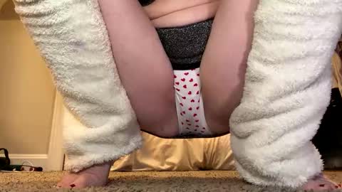 Snapshot of elenore_hoesevelt chatting on 10/31/25, 02:34 Elenore Hoesevelt online show from 10/31/25, 02:34