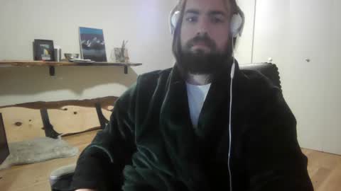 Snapshot of elephantfox chatting on 12/28/24, 06:17 fox online show from 12/28/24, 06:17