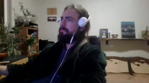 Snapshot of elephantfox chatting on 01/15/25, 05:19 fox online show from 01/15/25, 05:19