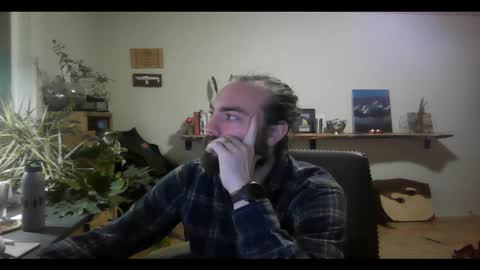 Snapshot of elephantfox chatting on 02/17/25, 03:47 fox online show from 02/17/25, 03:47