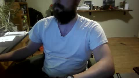 Snapshot of elephantfox chatting on 11/21/25, 05:06 fox online show from 11/21/25, 05:06