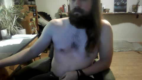 Snapshot of elephantfox chatting on 12/20/25, 06:20 fox online show from 12/20/25, 06:20