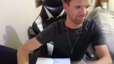 Walker online show from 09/17/25, 06:04