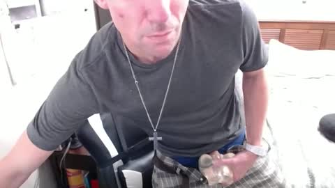 Walker online show from 10/04/25, 07:28