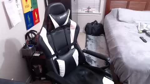 Walker online show from 10/13/25, 04:34